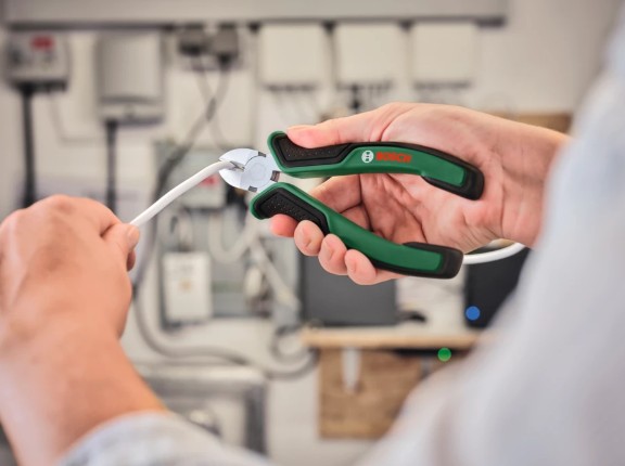 Bosch Bosch Pense Seti 3 Parça (kargaburun yan keski pense) Bosch Bosch Pense Seti 3 Parça (kargaburun yan keski pense)